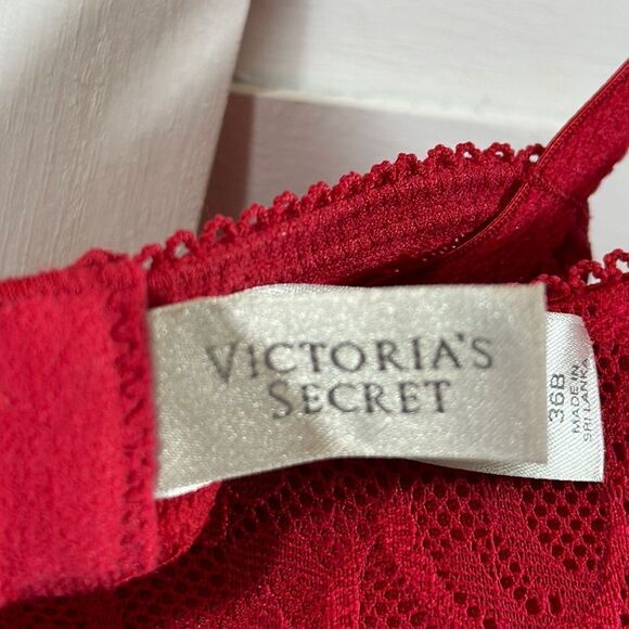 Victoria Secret Demi Bra 36B Underwire Lined Lace - Picture 13 of 14